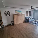Estudio Centro Down Town 아파트