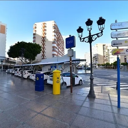 Estudio Centro Down Town Τορρεμολίνος