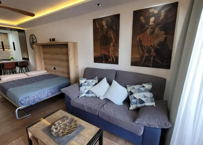 Estudio Centro Down Town Daire Torremolinos